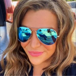 Meet your Posher, Abbey